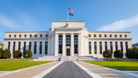 Federal Reserve lämnar styrräntan