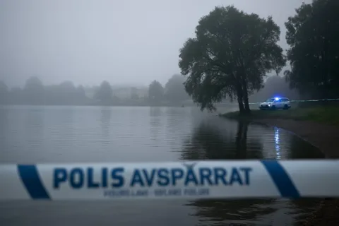 Kropp hittad i vattnet vid Lamberget