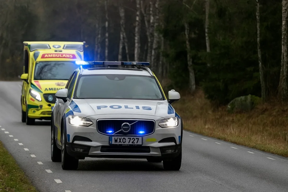 Skottskadad man hittad i skog