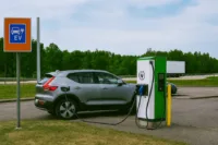 elbilsladdning på rastplatser