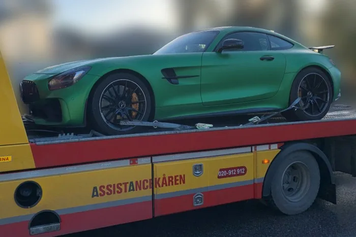 lyxbilar förverkade i Botkyrka1