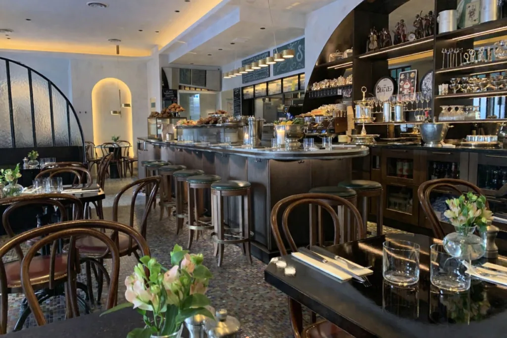Café Saturnus
