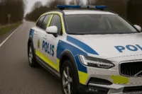 Polisbil i trafik med radarmätning